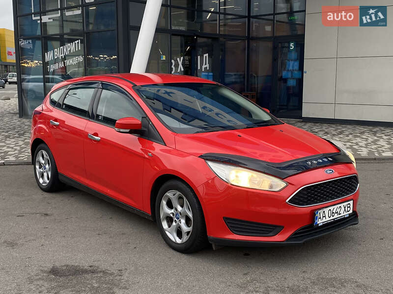 Хэтчбек Ford Focus 2015 в Киеве