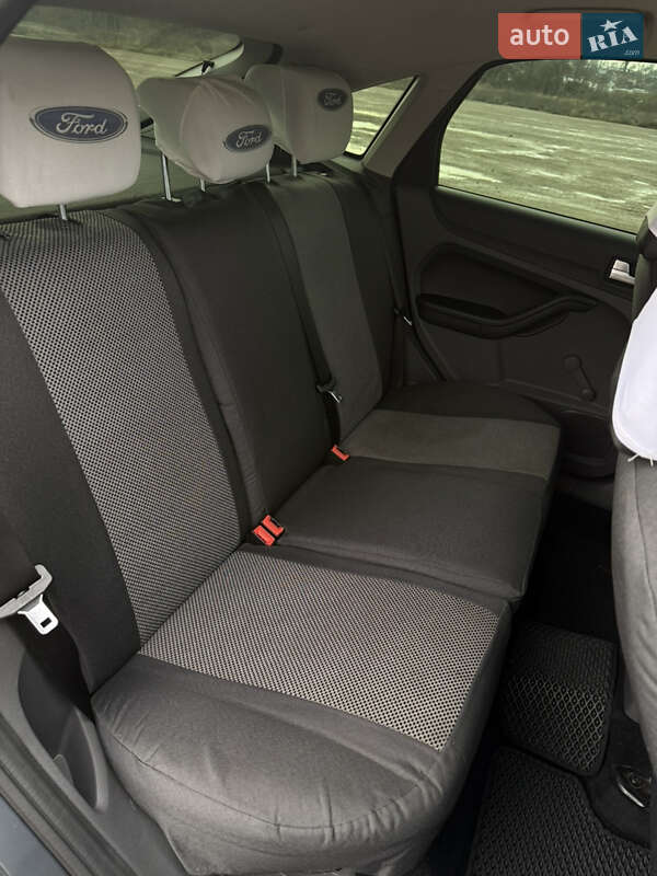 Хэтчбек Ford Focus 2005 в Кропивницком
