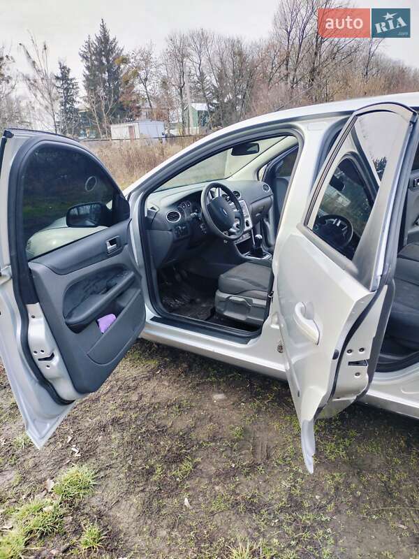 Хэтчбек Ford Focus 2006 в Радомышле фото 6 Хэтчбек Ford Focus 2006 в Радомышле