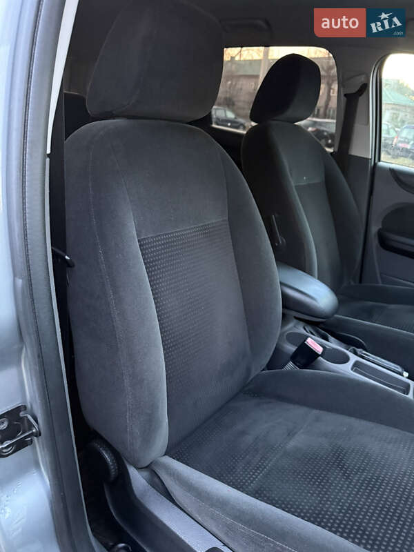 Универсал Ford Focus 2005 в Луцке фото 17 Универсал Ford Focus 2005 в Луцке