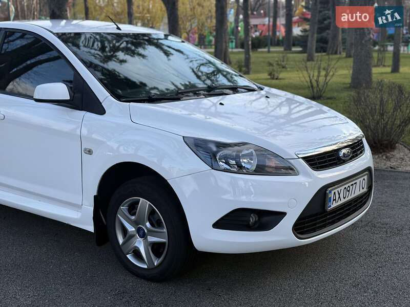 Хэтчбек Ford Focus 2011 в Харькове