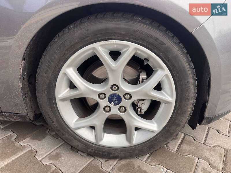 Хэтчбек Ford Focus 2014 в Киеве