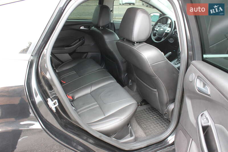 Хэтчбек Ford Focus 2014 в Киеве