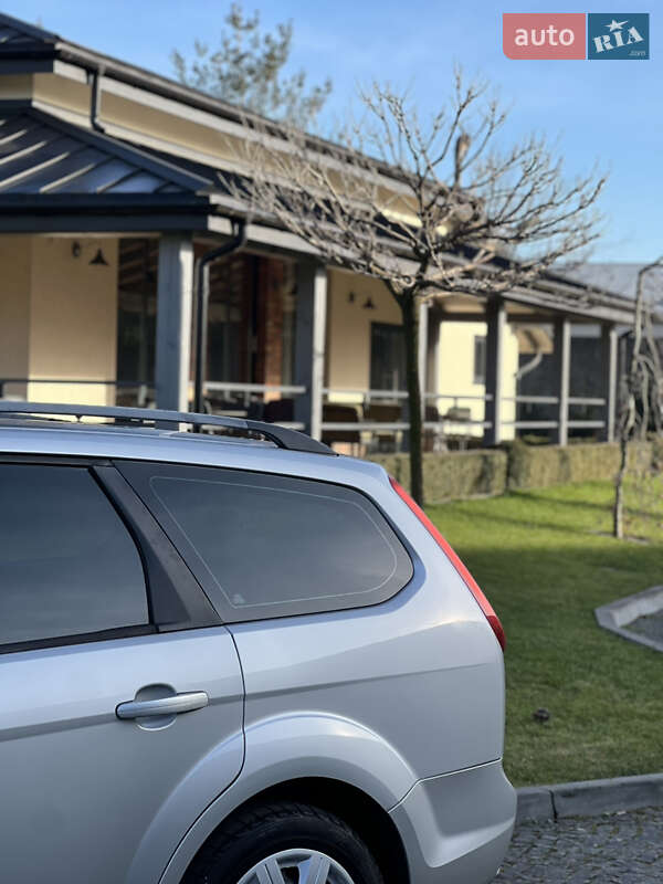 Универсал Ford Focus 2008 в Жовкве