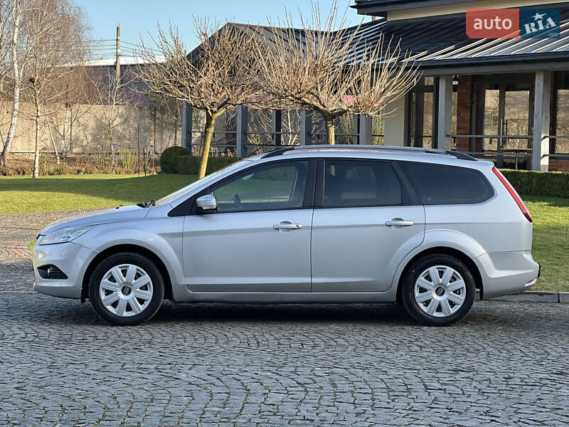 Универсал Ford Focus 2008 в Жовкве