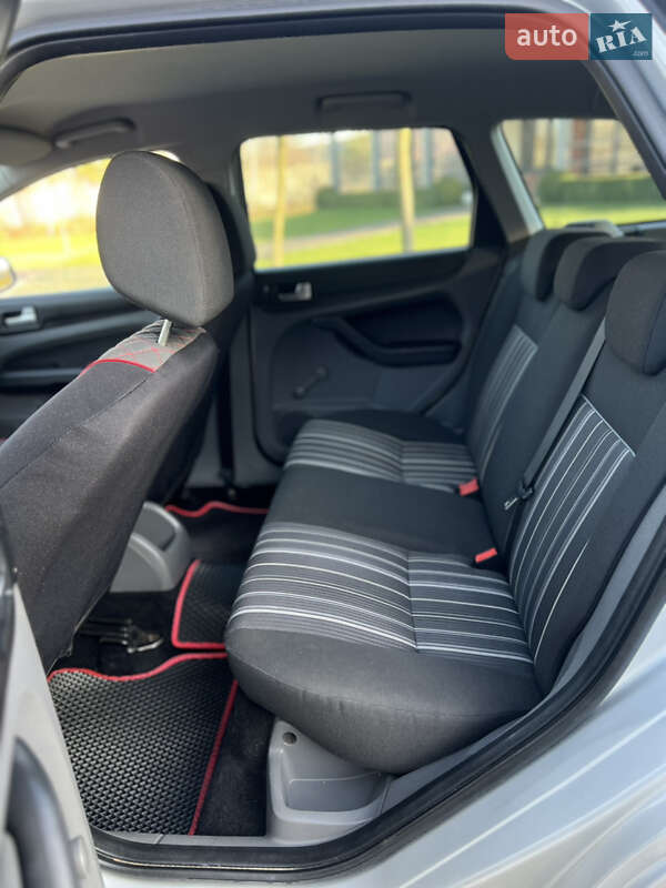 Универсал Ford Focus 2008 в Жовкве