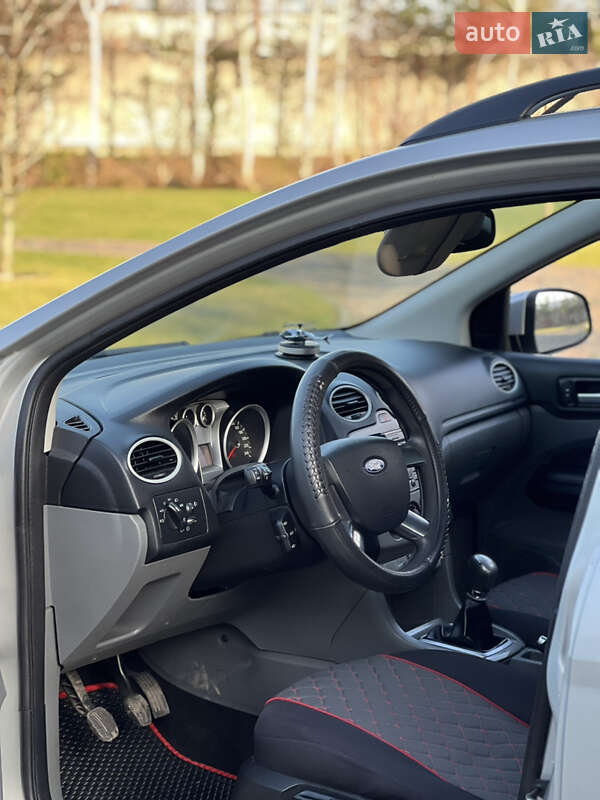 Универсал Ford Focus 2008 в Жовкве