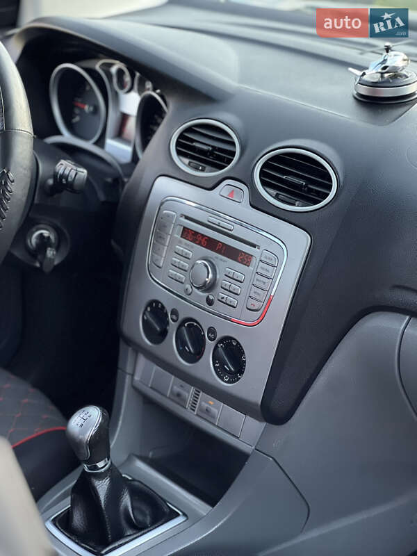 Универсал Ford Focus 2008 в Жовкве
