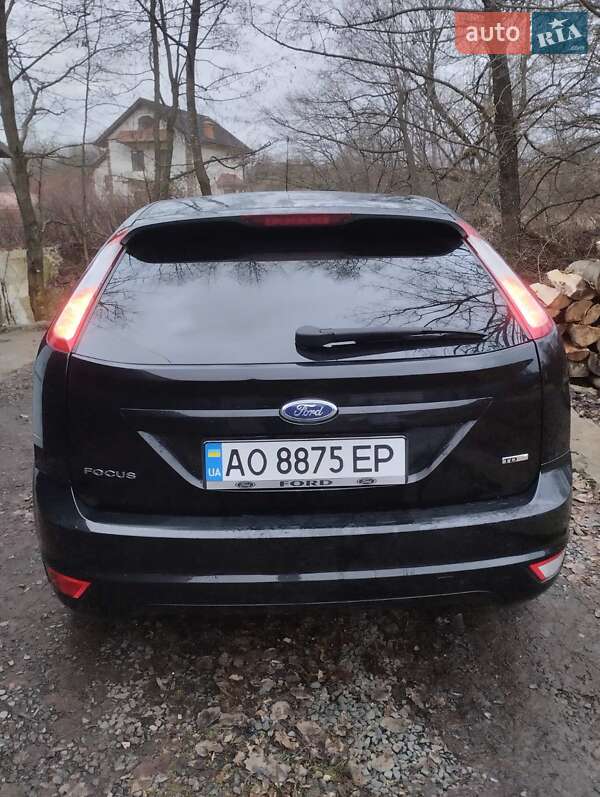 Хетчбек Ford Focus 2010 в Сваляві