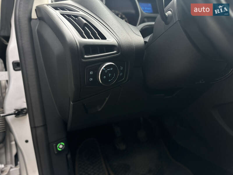 Хэтчбек Ford Focus 2012 в Киеве