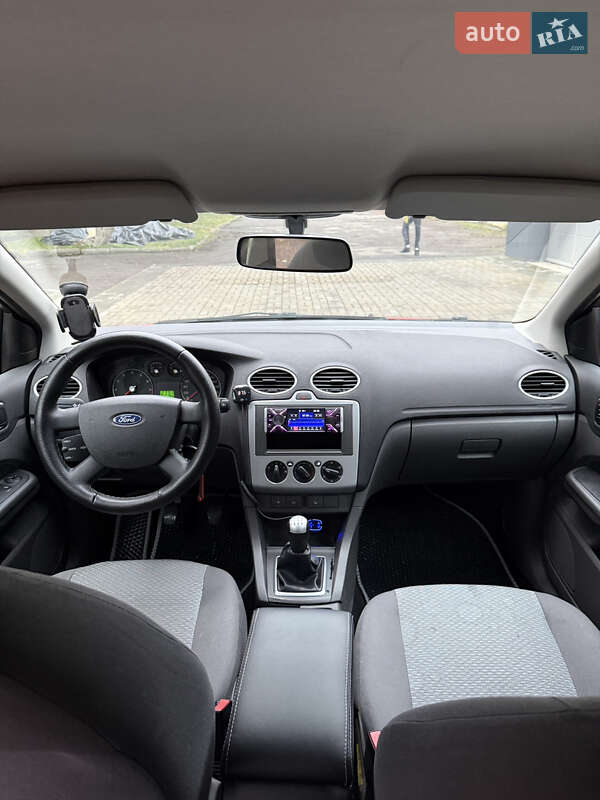 Хэтчбек Ford Focus 2004 в Кременчуге