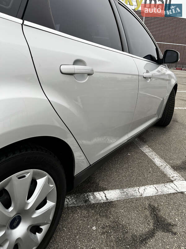 Хетчбек Ford Focus 2014 в Києві фото 21 Хетчбек Ford Focus 2014 в Києві