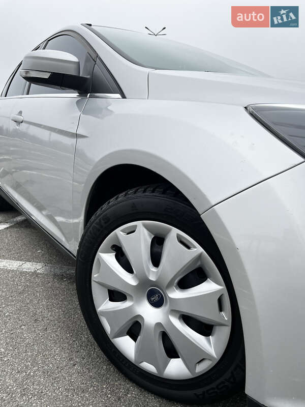 Хетчбек Ford Focus 2014 в Києві фото 25 Хетчбек Ford Focus 2014 в Києві