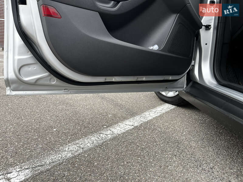 Хетчбек Ford Focus 2014 в Києві фото 34 Хетчбек Ford Focus 2014 в Києві