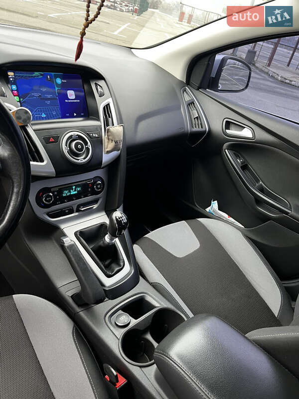 Хетчбек Ford Focus 2014 в Києві фото 36 Хетчбек Ford Focus 2014 в Києві