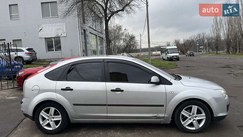 Хэтчбек Ford Focus 2006 в Николаеве