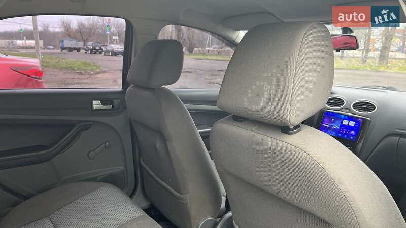 Хэтчбек Ford Focus 2006 в Николаеве