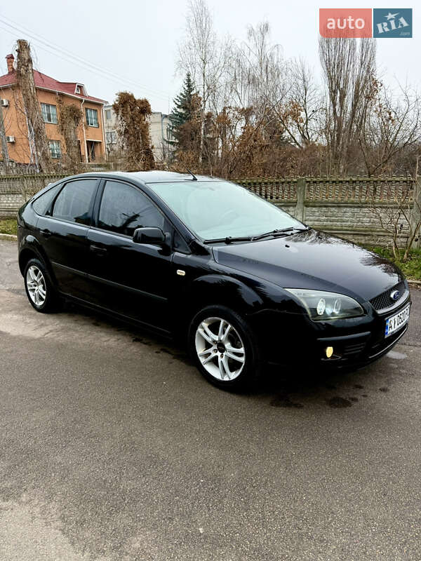 Хэтчбек Ford Focus 2006 в Киеве