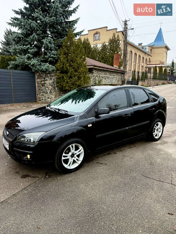 Хэтчбек Ford Focus 2006 в Киеве