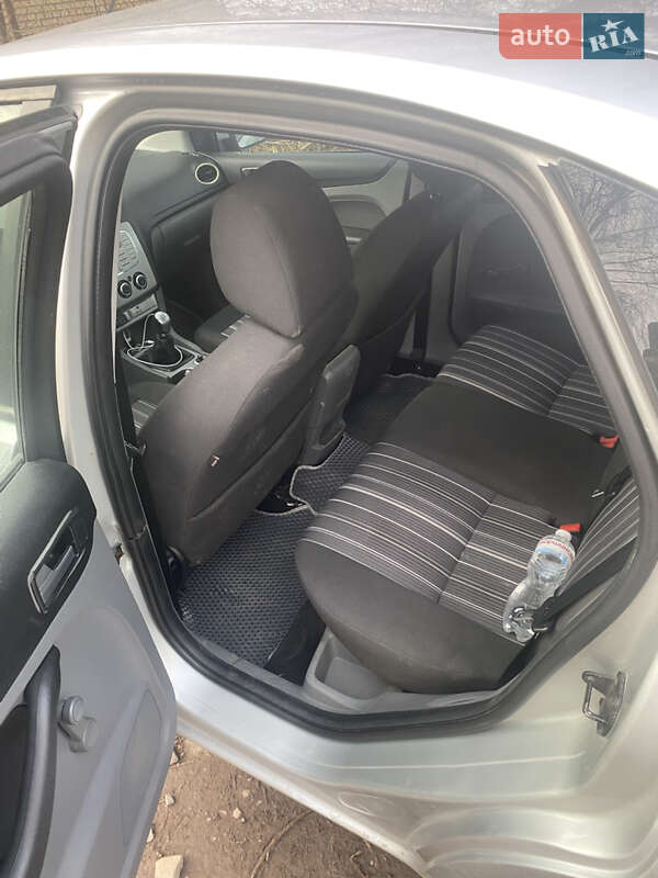 Хэтчбек Ford Focus 2008 в Бродах