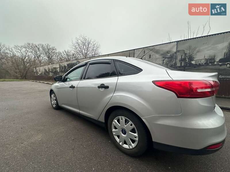 Седан Ford Focus 2015 в Чернигове