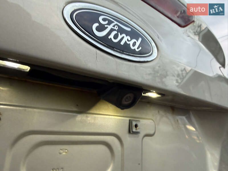 Седан Ford Focus 2016 в Стрые