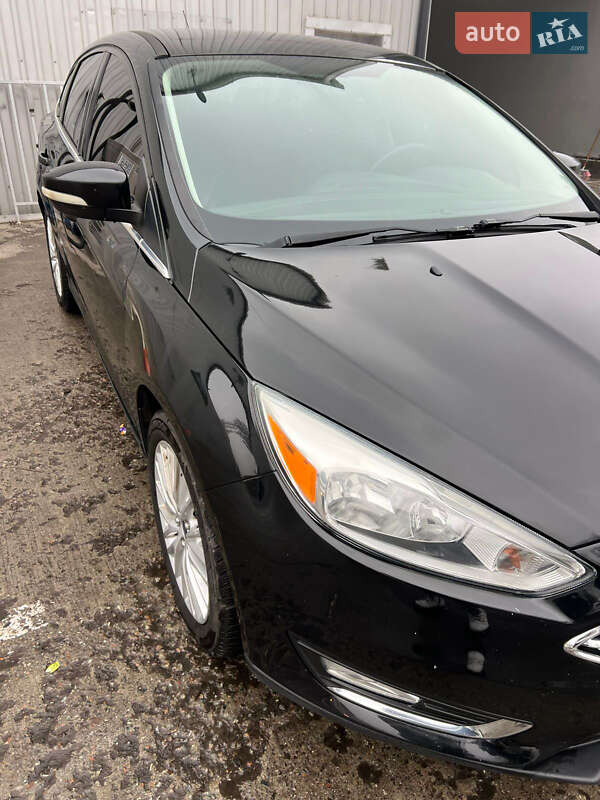 Седан Ford Focus 2015 в Киеве фото 3 Седан Ford Focus 2015 в Киеве