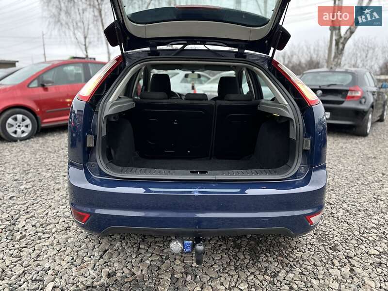 Хэтчбек Ford Focus 2010 в Смеле