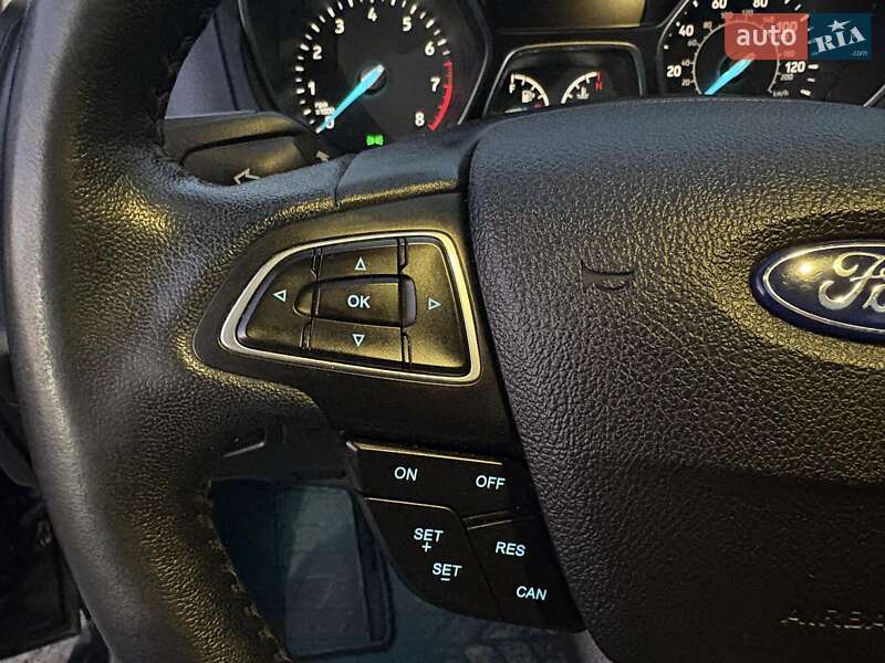 Седан Ford Focus 2015 в Львове
