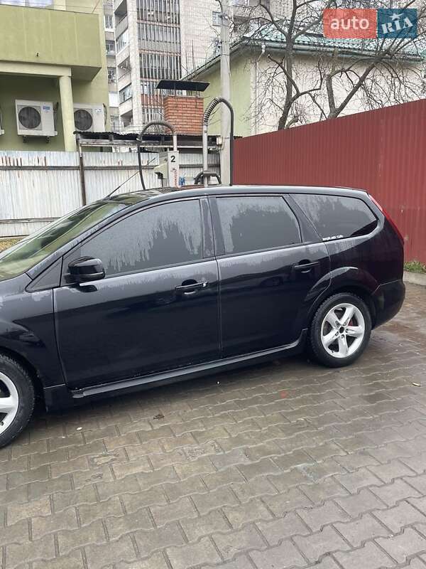 Универсал Ford Focus 2010 в Львове