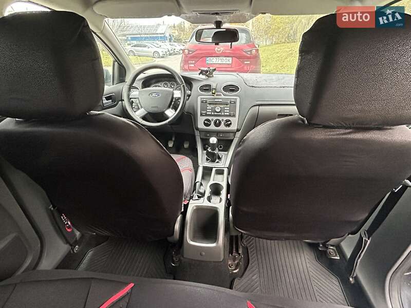 Хэтчбек Ford Focus 2006 в Львове