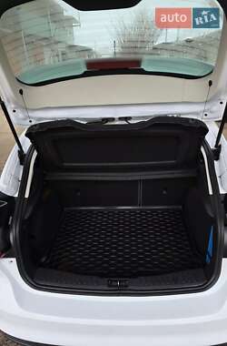 Хэтчбек Ford Focus 2013 в Нетешине