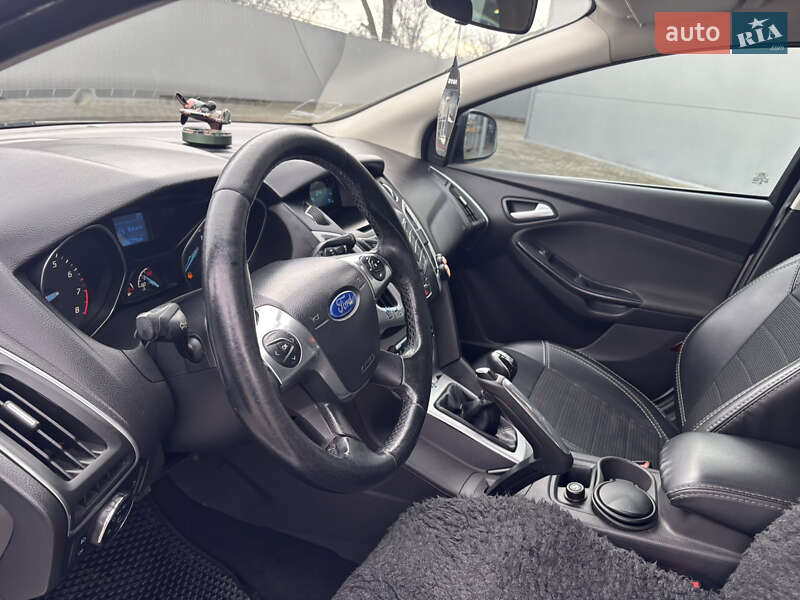 Хэтчбек Ford Focus 2013 в Полтаве