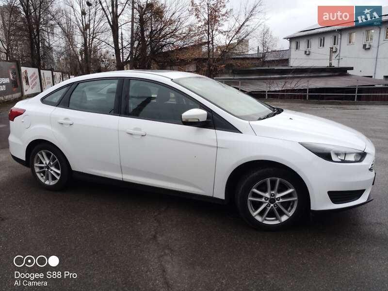 Седан Ford Focus 2015 в Киеве