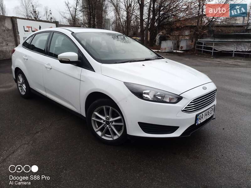Седан Ford Focus 2015 в Киеве