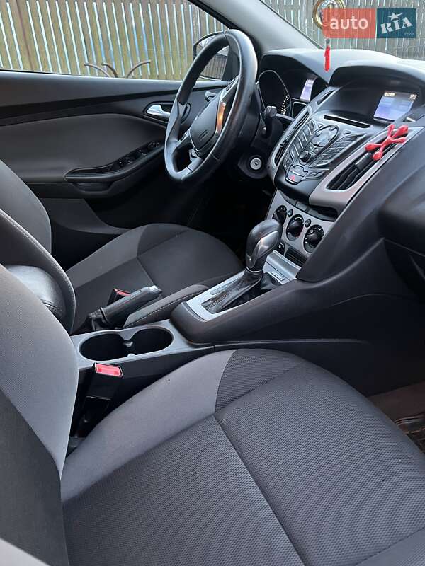 Седан Ford Focus 2014 в Львові