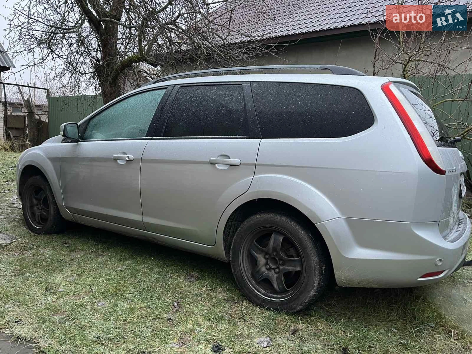 2010 Ford Focus - мініатюра 6