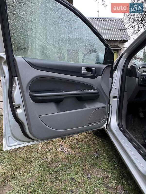 Универсал Ford Focus 2010 в Шостке