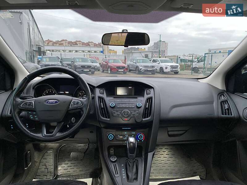 Хэтчбек Ford Focus 2015 в Львове