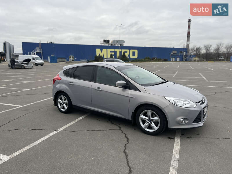 Хетчбек Ford Focus 2013 в Дніпрі