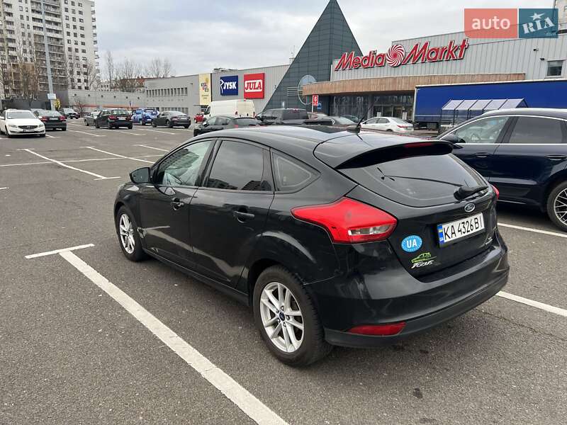 Хэтчбек Ford Focus 2015 в Киеве
