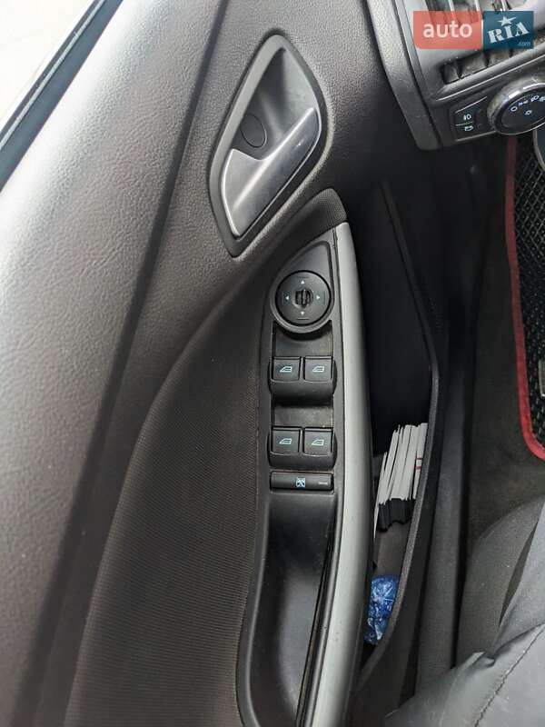 Седан Ford Focus 2013 в Сумах