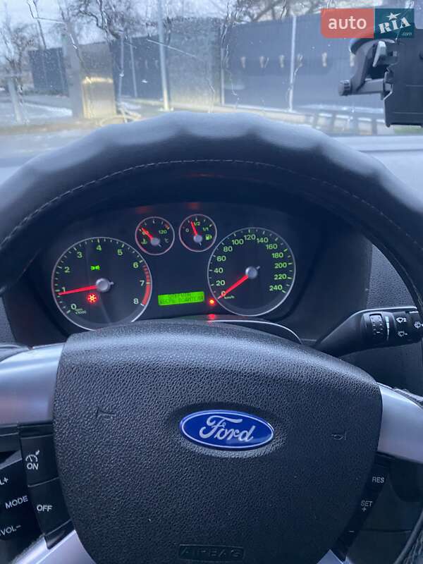 Седан Ford Focus 2006 в Дрогобыче