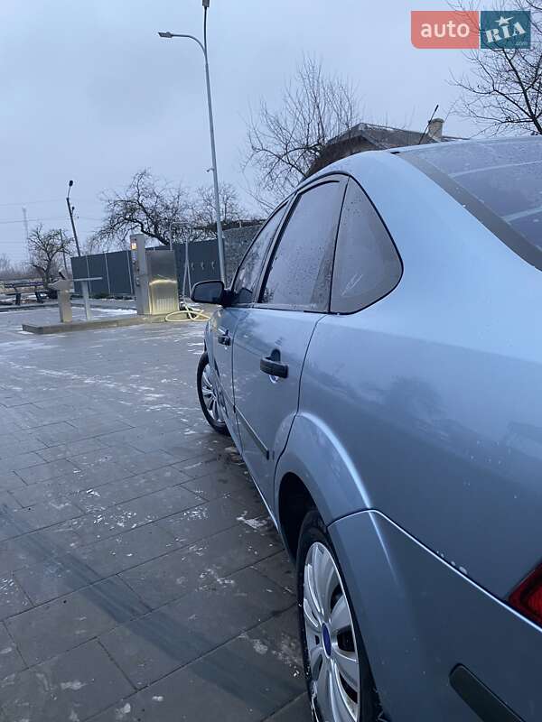 Седан Ford Focus 2006 в Дрогобыче
