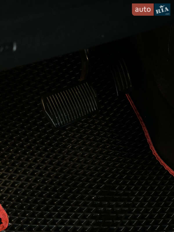 Седан Ford Focus 2015 в Дніпрі