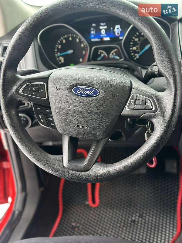 Седан Ford Focus 2015 в Дніпрі
