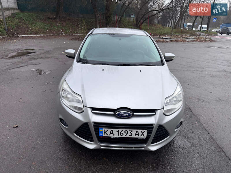 Хетчбек Ford Focus 2013 в Києві фото 10 Хетчбек Ford Focus 2013 в Києві