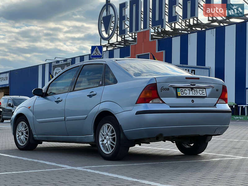 Седан Ford Focus 2004 в Золочеві