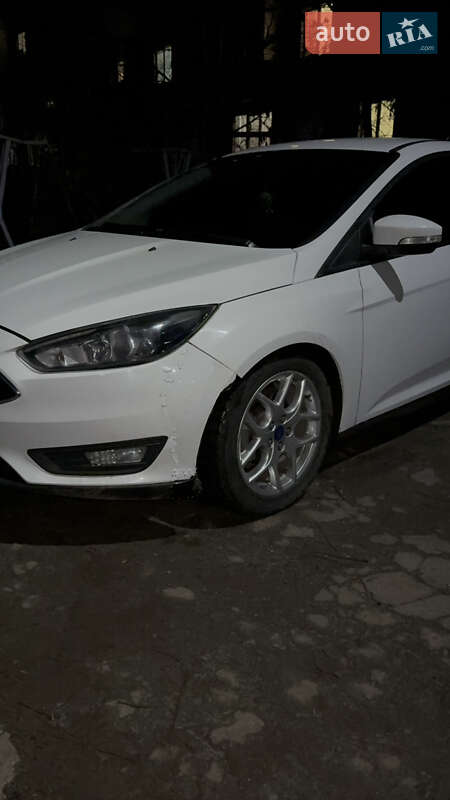 Седан Ford Focus 2015 в Павлограді