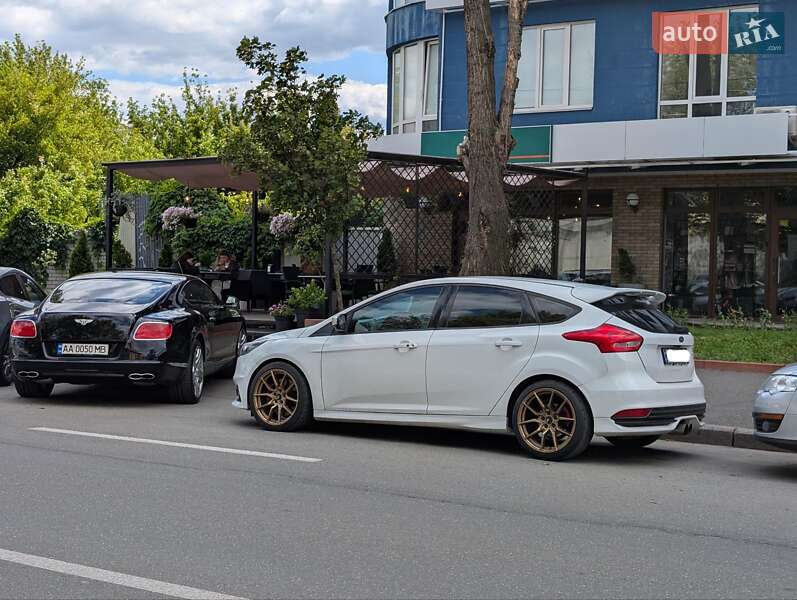 Хетчбек Ford Focus 2016 в Києві